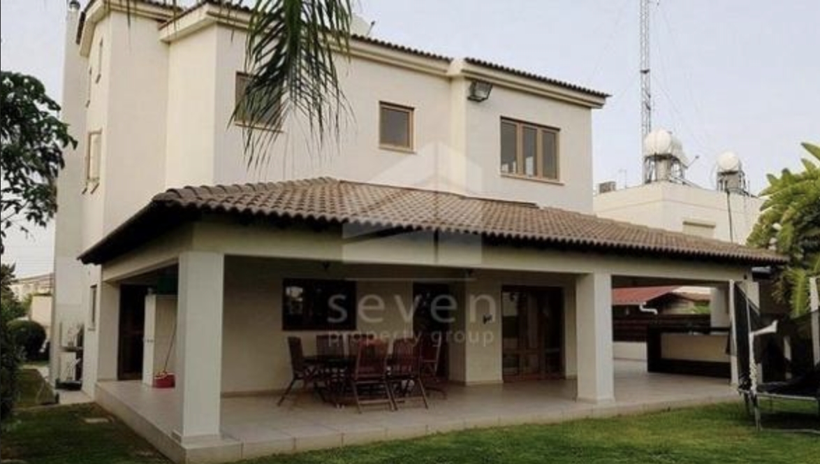 4 bedrooms Villa in Aradippou, Larnaka, Cyprus No. 40213