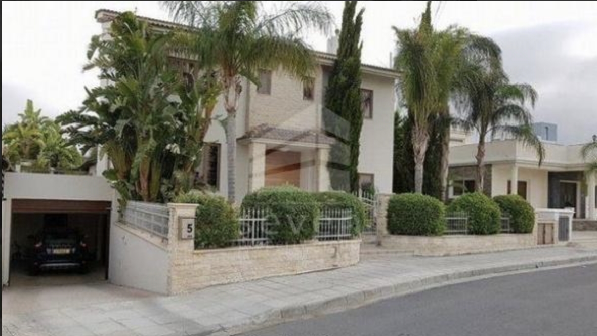 4 bedrooms Villa in Aradippou, Larnaka, Cyprus No. 40213