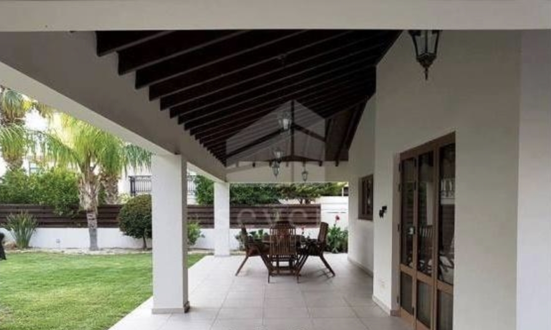 4 bedrooms Villa in Aradippou, Larnaka, Cyprus No. 40213