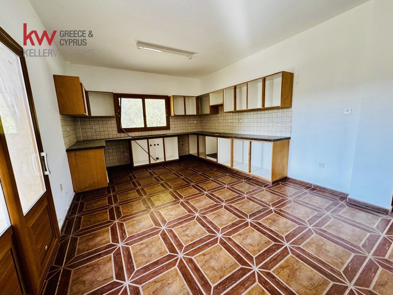 5 bedrooms Villa in Pegeia, Paphos, Cyprus No. 61223