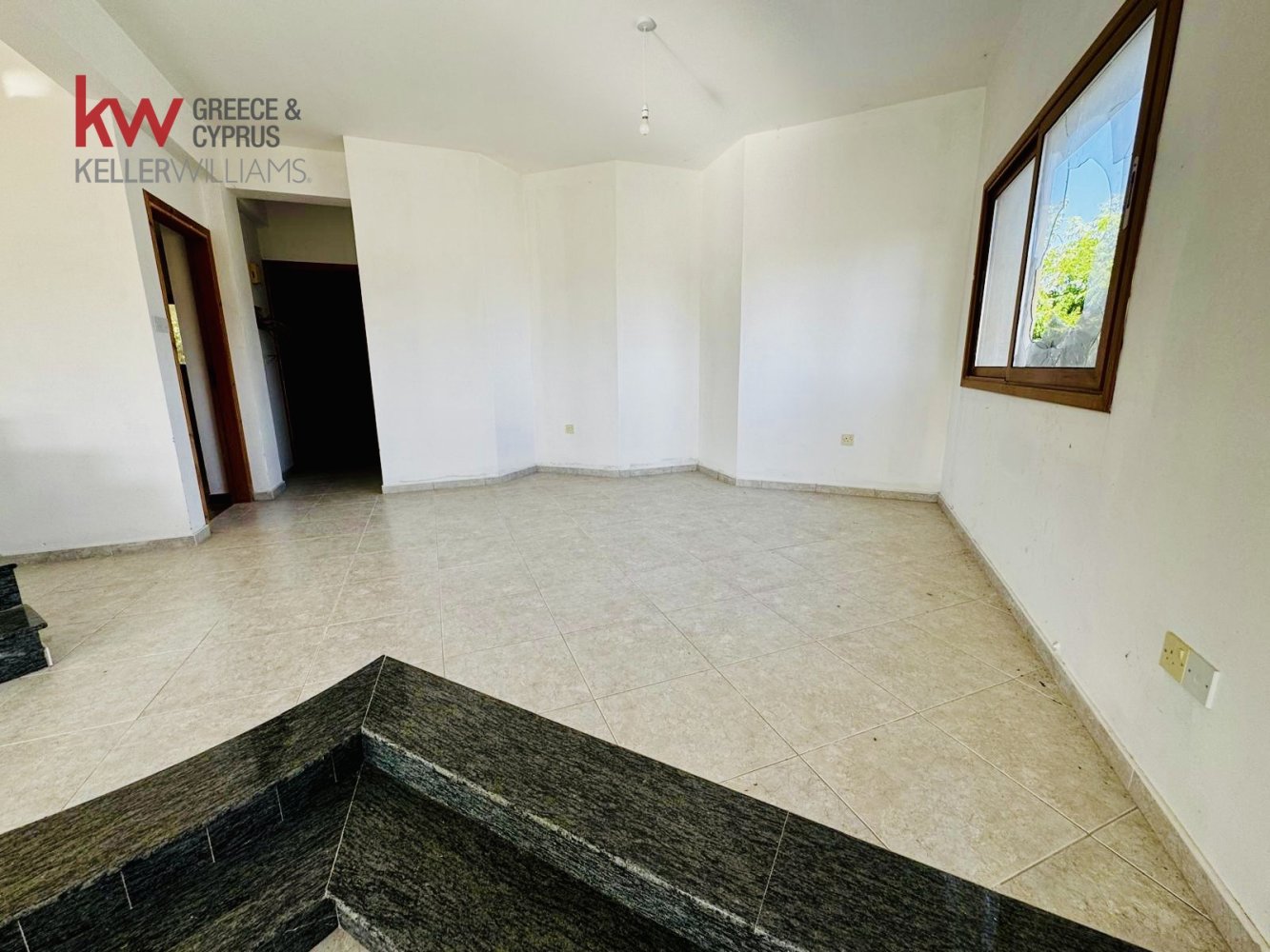 5 bedrooms Villa in Pegeia, Paphos, Cyprus No. 61223