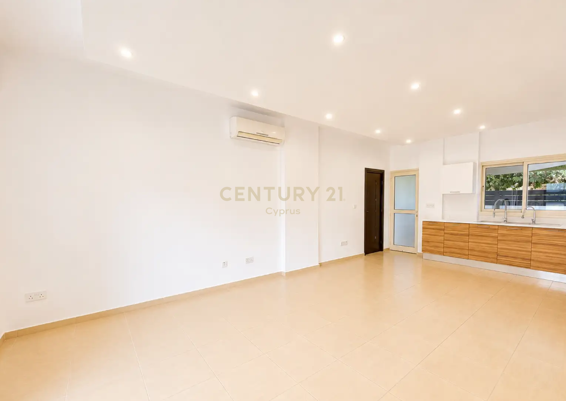 2 bedrooms Apartment in Pyrgos, Limassol, Cyprus No. 58873