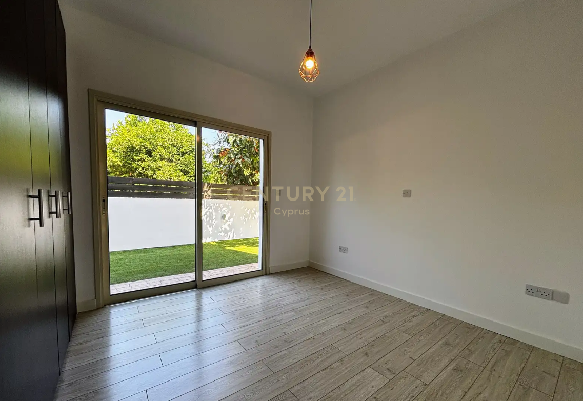 2 bedrooms Apartment in Pyrgos, Limassol, Cyprus No. 58873