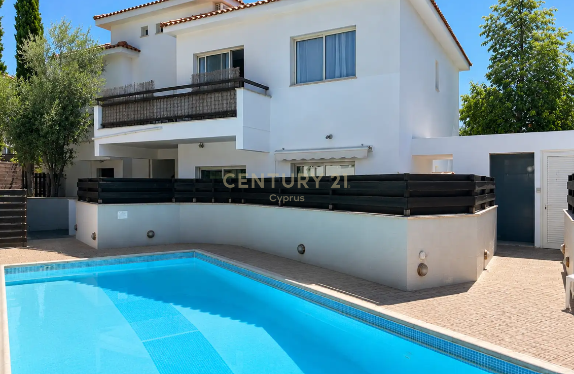 2 bedrooms Apartment in Pyrgos, Limassol, Cyprus No. 58873