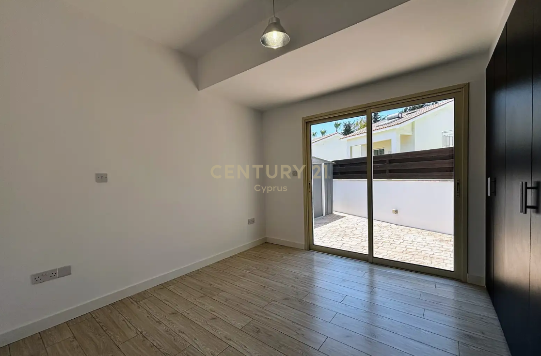 2 bedrooms Apartment in Pyrgos, Limassol, Cyprus No. 58873