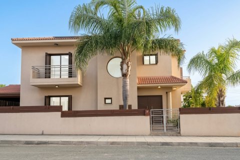 3 bedrooms Villa in Kolossi, Limassol, Cyprus No. 62704