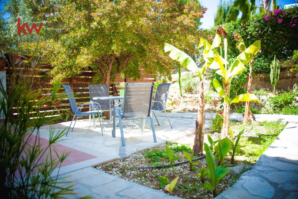3600m2 Hotel in Kissonerga, Paphos, Cyprus No. 60706
