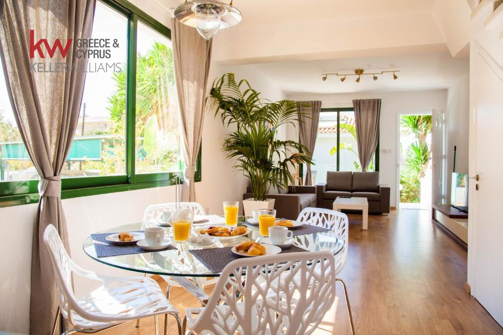 3600m2 Hotel in Kissonerga, Paphos, Cyprus No. 60706