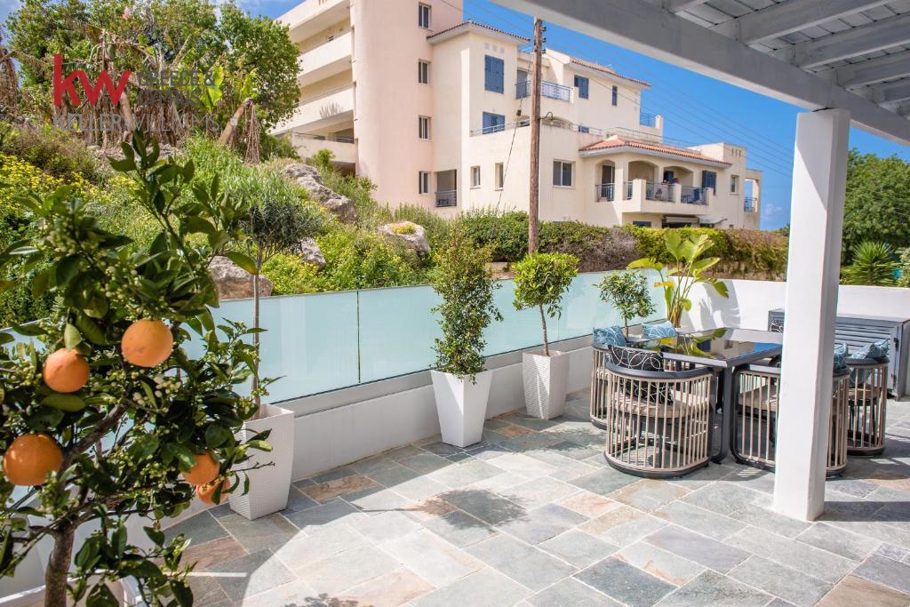 3600m2 Hotel in Kissonerga, Paphos, Cyprus No. 60706