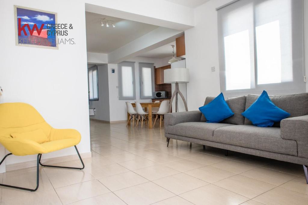 3600m2 Hotel in Kissonerga, Paphos, Cyprus No. 60706