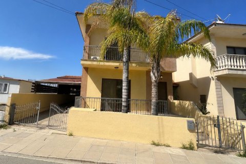 3 dormitorios Adosado en Larnaca, Larnaka, Chipre No. 62559