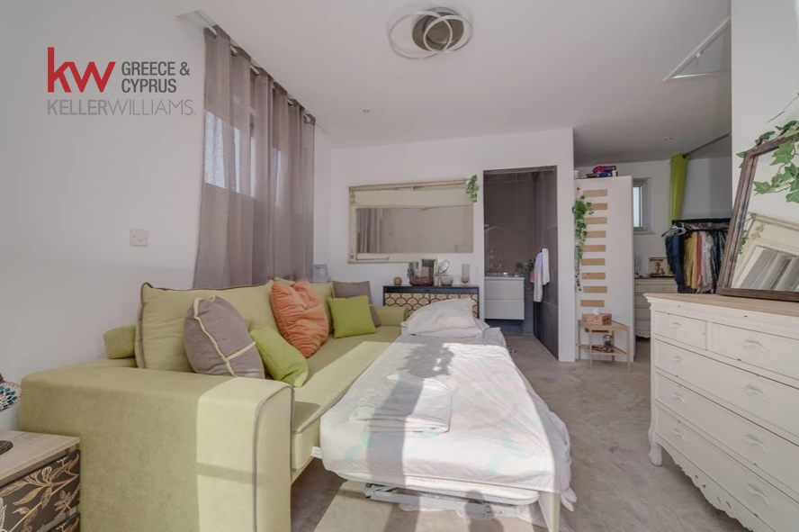 4 bedrooms Villa in Paralimni, Ammochostos, Cyprus No. 40543