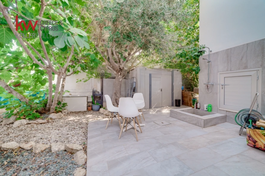 4 bedrooms Villa in Paralimni, Ammochostos, Cyprus No. 40543
