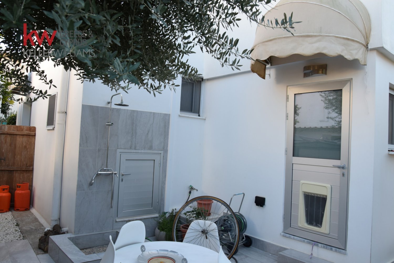4 bedrooms Villa in Paralimni, Ammochostos, Cyprus No. 40543