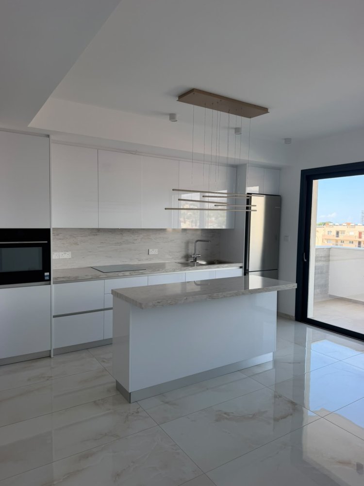 3 bedrooms Apartment in Paphos, Cyprus No. 65199