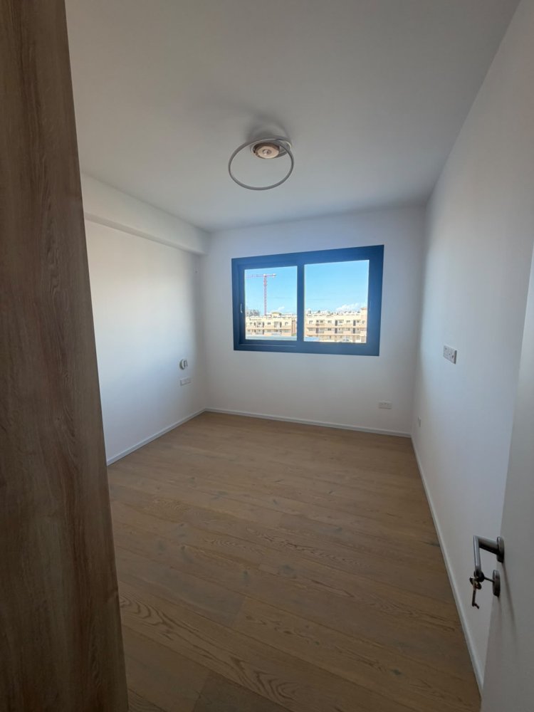 3 bedrooms Apartment in Paphos, Cyprus No. 65199