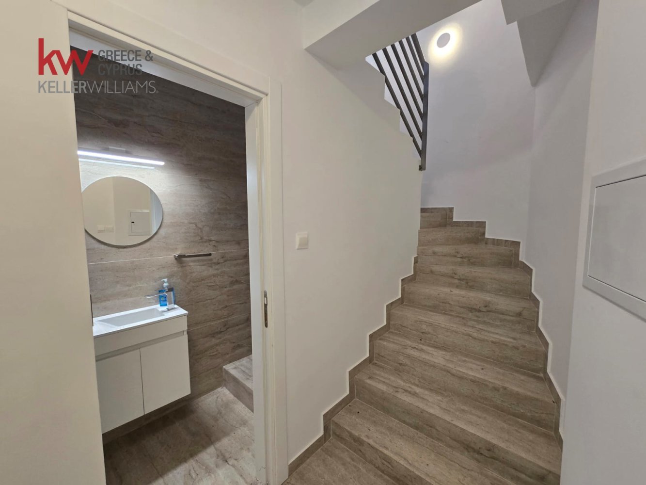 5 bedrooms Villa in Paralimni, Ammochostos, Cyprus No. 40494