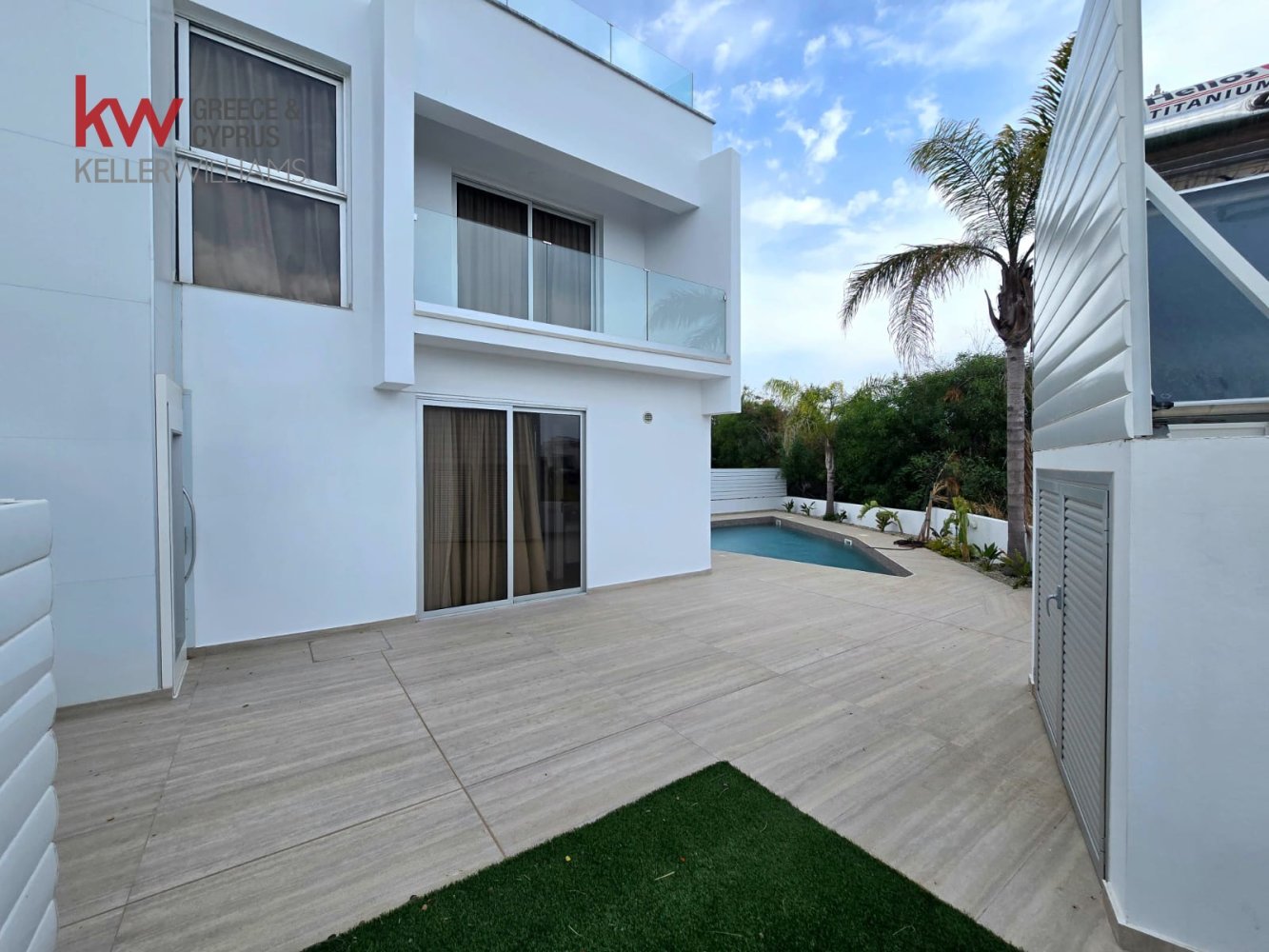 5 bedrooms Villa in Paralimni, Ammochostos, Cyprus No. 40494