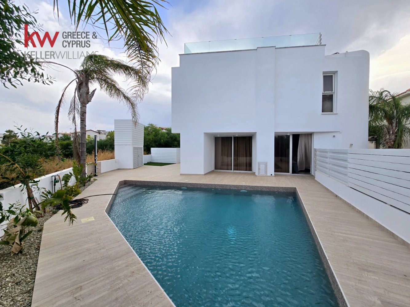 5 bedrooms Villa in Paralimni, Ammochostos, Cyprus No. 40494