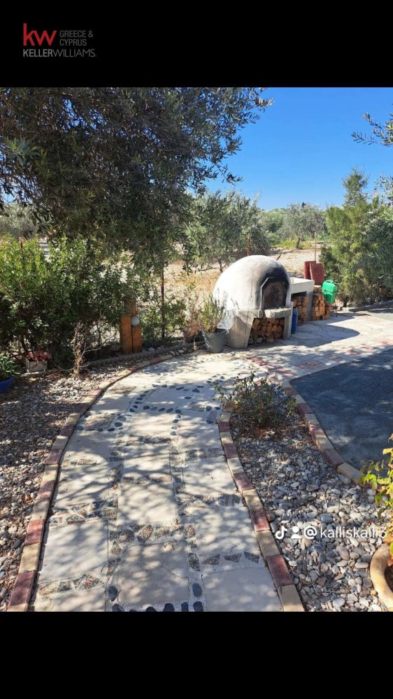 Вилла с 1 спальней в Арадипу, Ларнака, Кипр № 40154