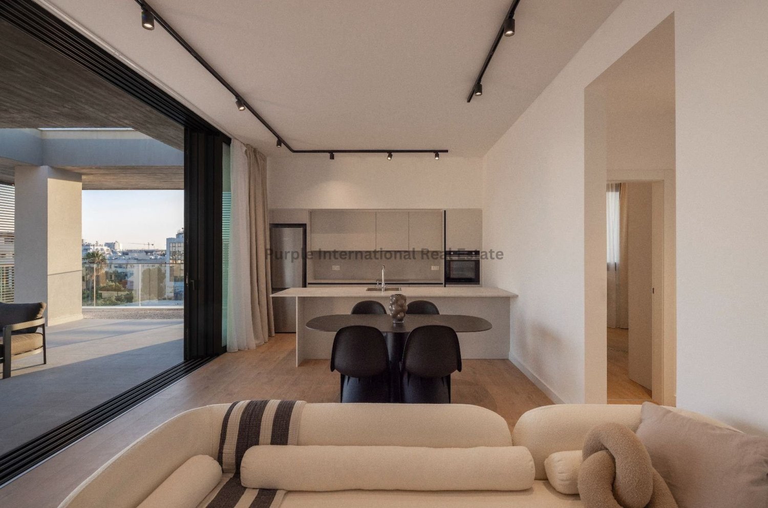 3 bedrooms Apartment in Limassol, Cyprus No. 37405