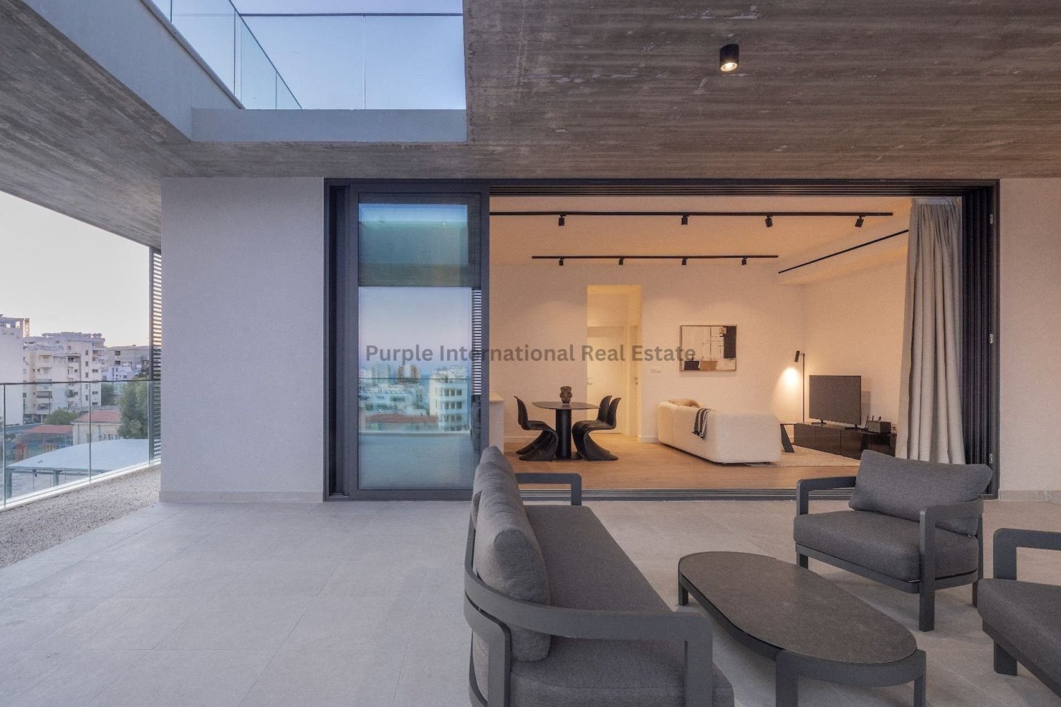 3 bedrooms Apartment in Limassol, Cyprus No. 37405
