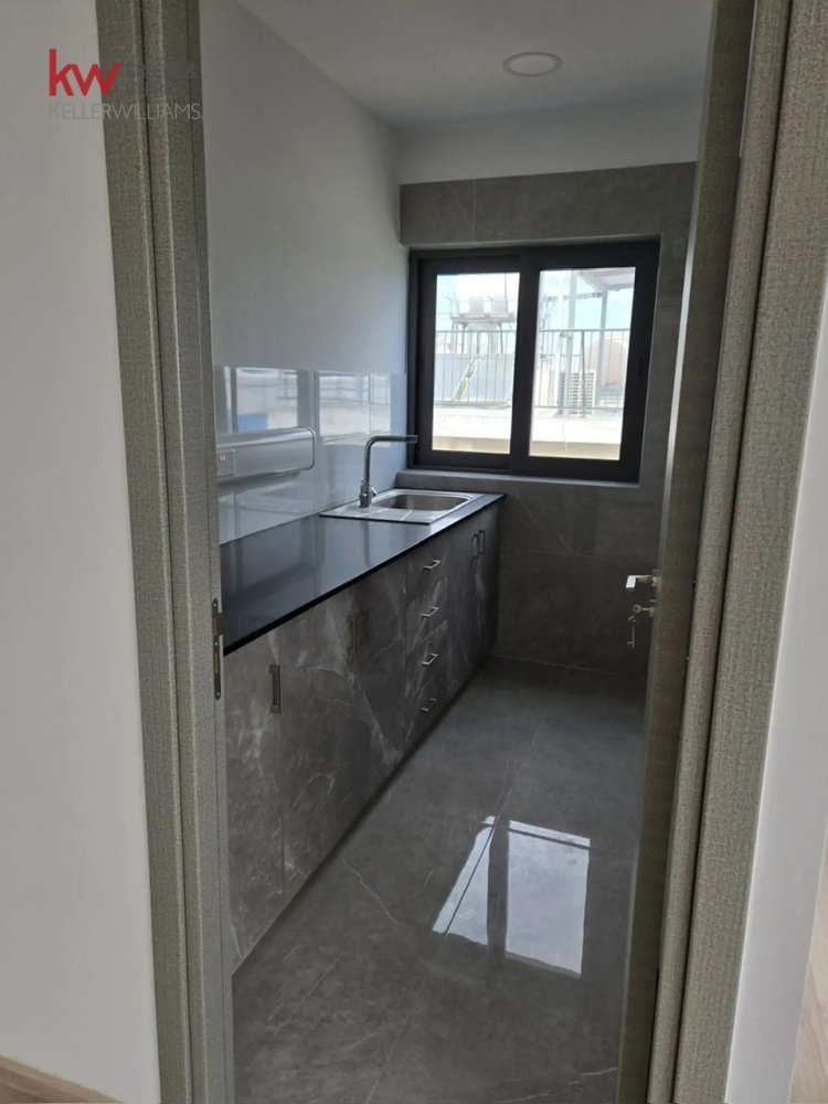 3 rooms Office in Larnaca, Larnaka, Cyprus No. 40496