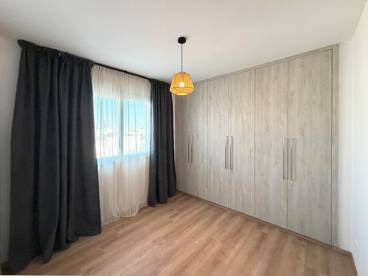 Квартира с 2 спальнями в Ливадия, Ларнака, Кипр № 61555
