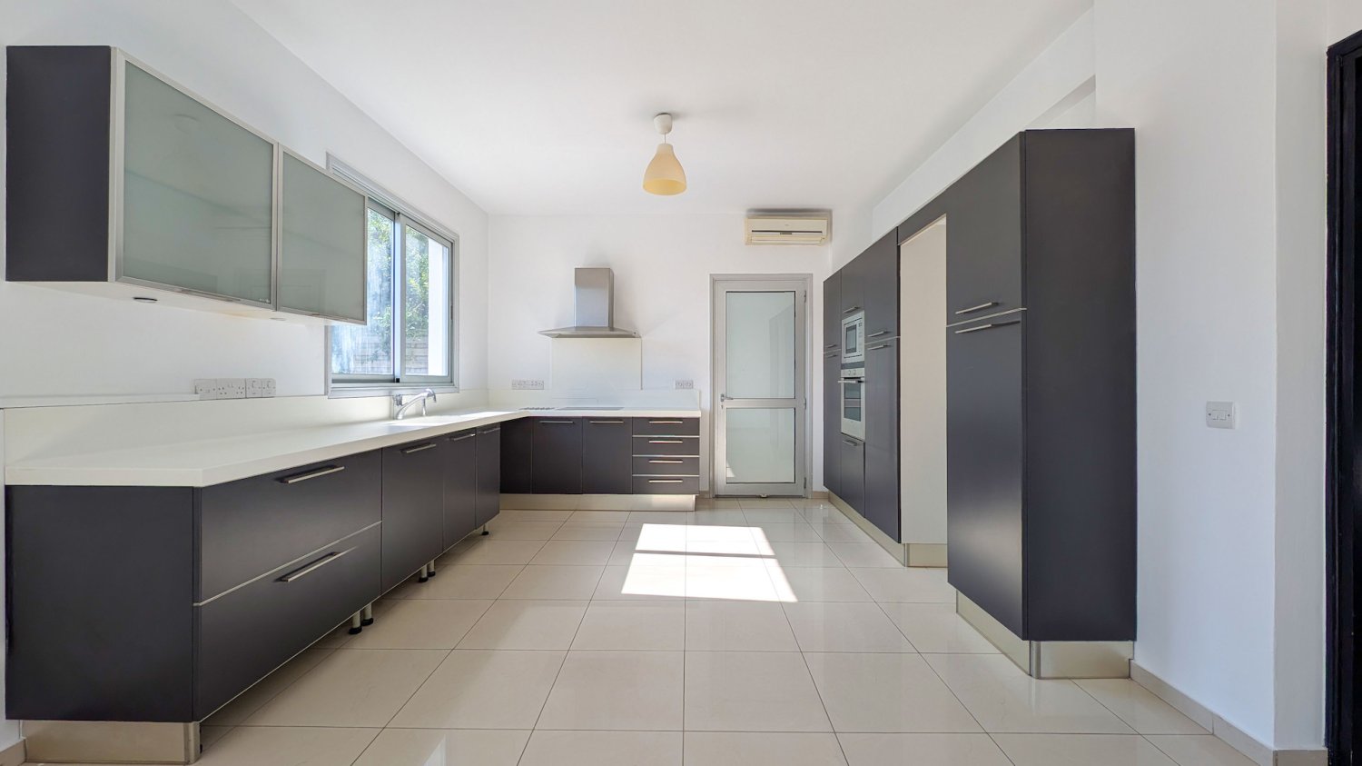 4 bedrooms Villa in Lakatamia, Nicosia, Cyprus No. 62504