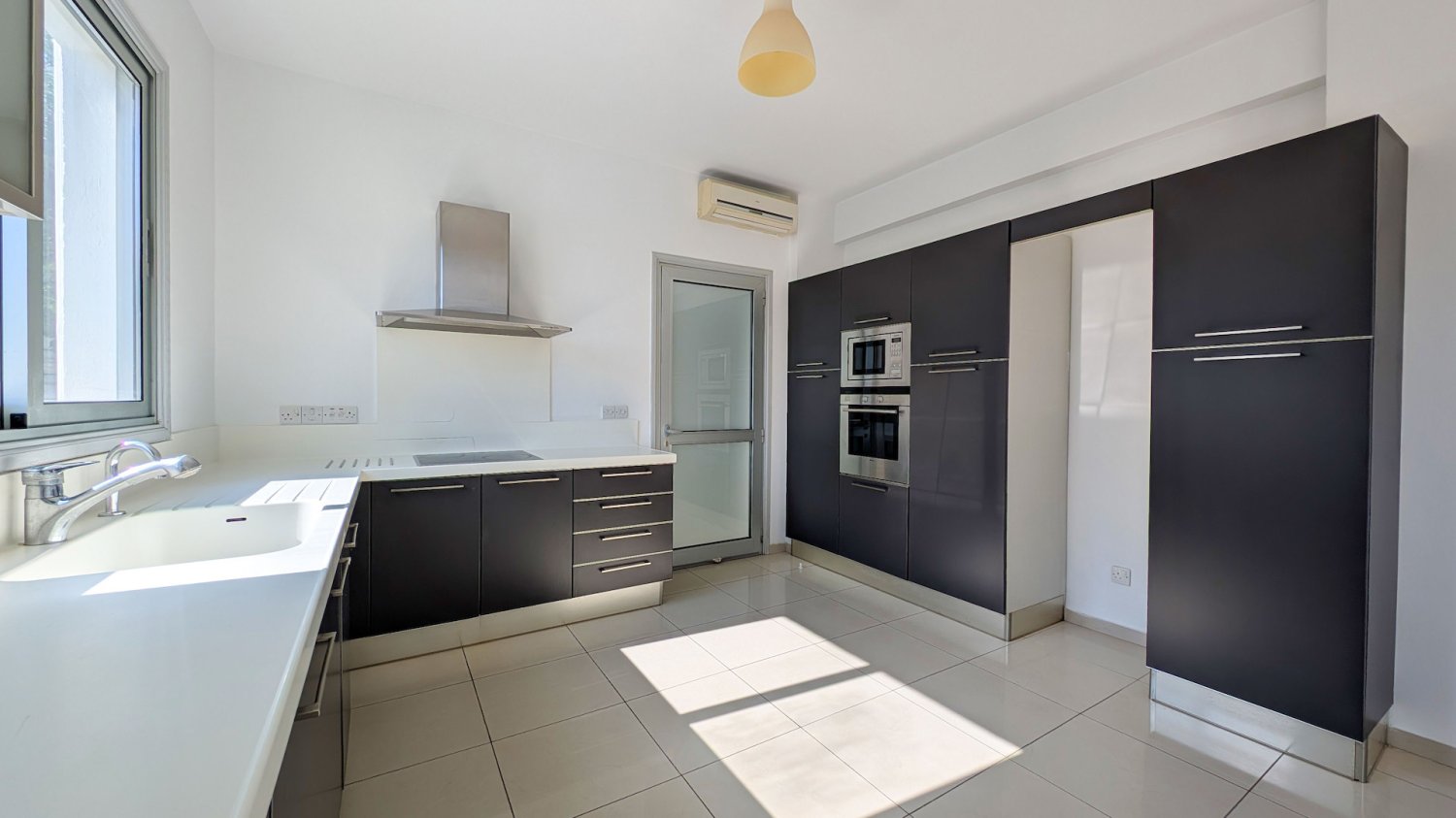 4 bedrooms Villa in Lakatamia, Nicosia, Cyprus No. 62504
