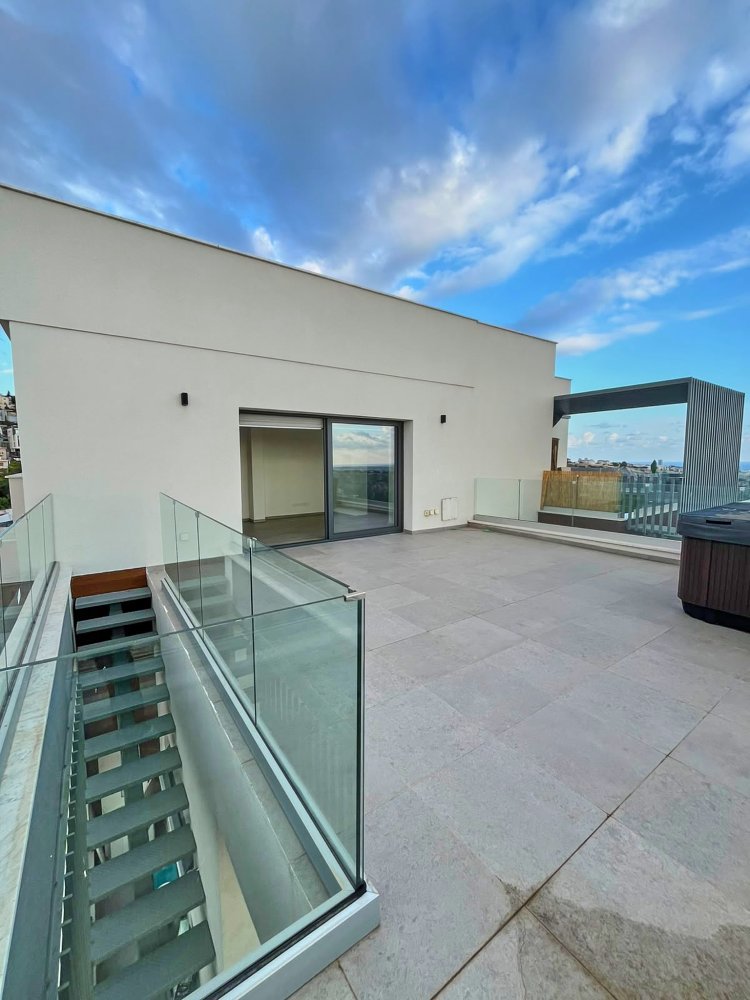 3 bedrooms Penthouse in Limassol, Cyprus No. 62374