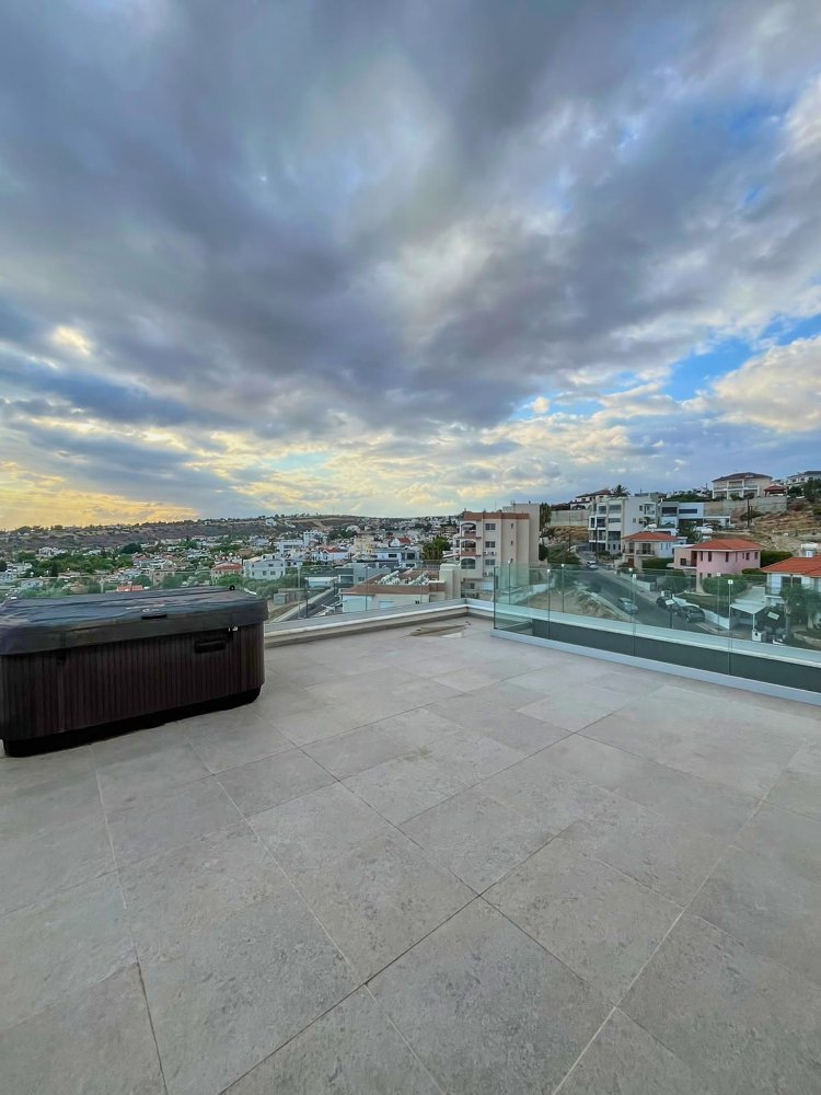 3 bedrooms Penthouse in Limassol, Cyprus No. 62374