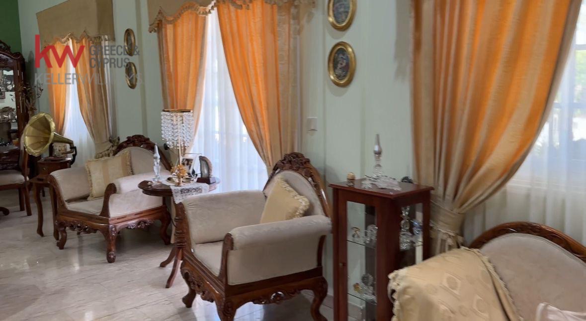 Вилла с 4 спальнями в Ларнака, Кипр № 40674