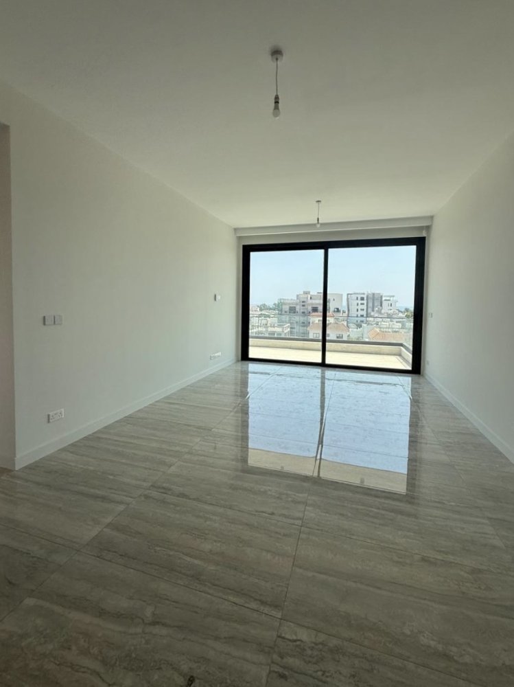3 bedrooms Penthouse in Germasogeia, Limassol, Cyprus No. 62308