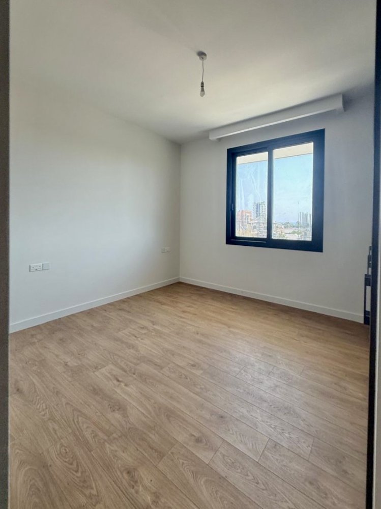3 bedrooms Penthouse in Germasogeia, Limassol, Cyprus No. 62308