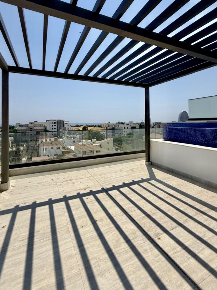 3 bedrooms Penthouse in Germasogeia, Limassol, Cyprus No. 62308