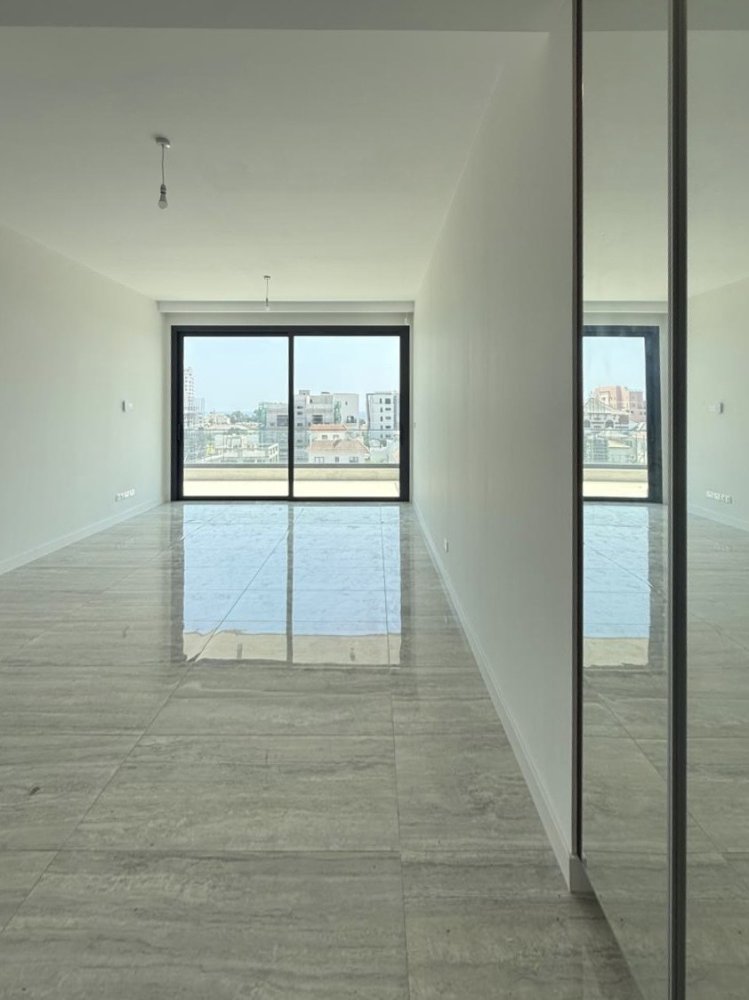 3 bedrooms Penthouse in Germasogeia, Limassol, Cyprus No. 62308