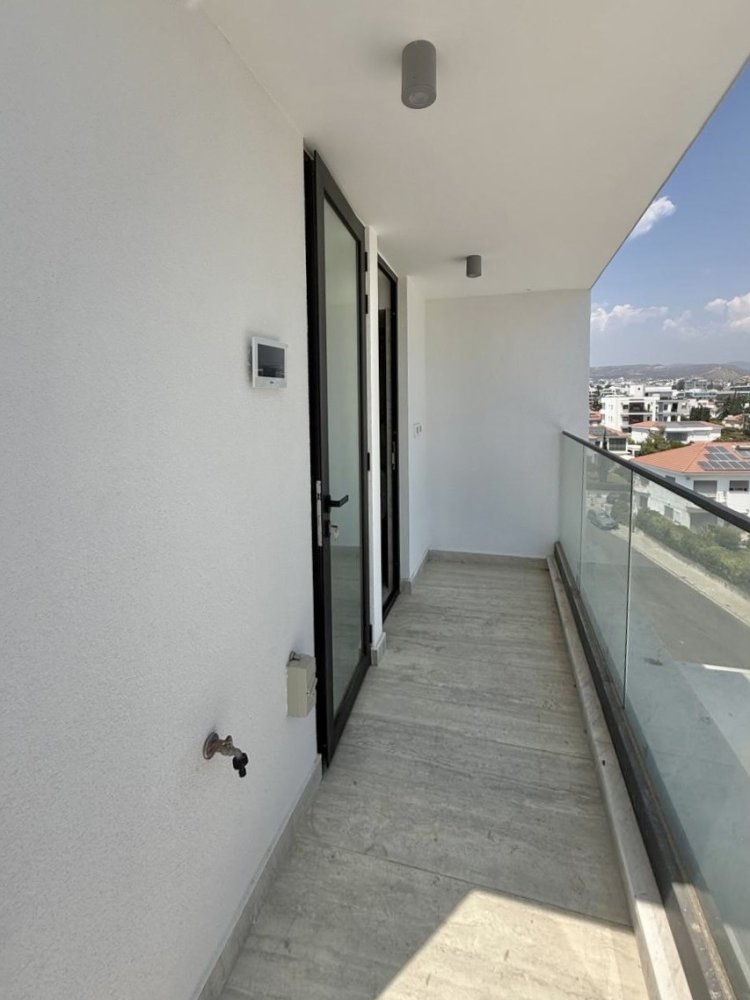 3 bedrooms Penthouse in Germasogeia, Limassol, Cyprus No. 62308