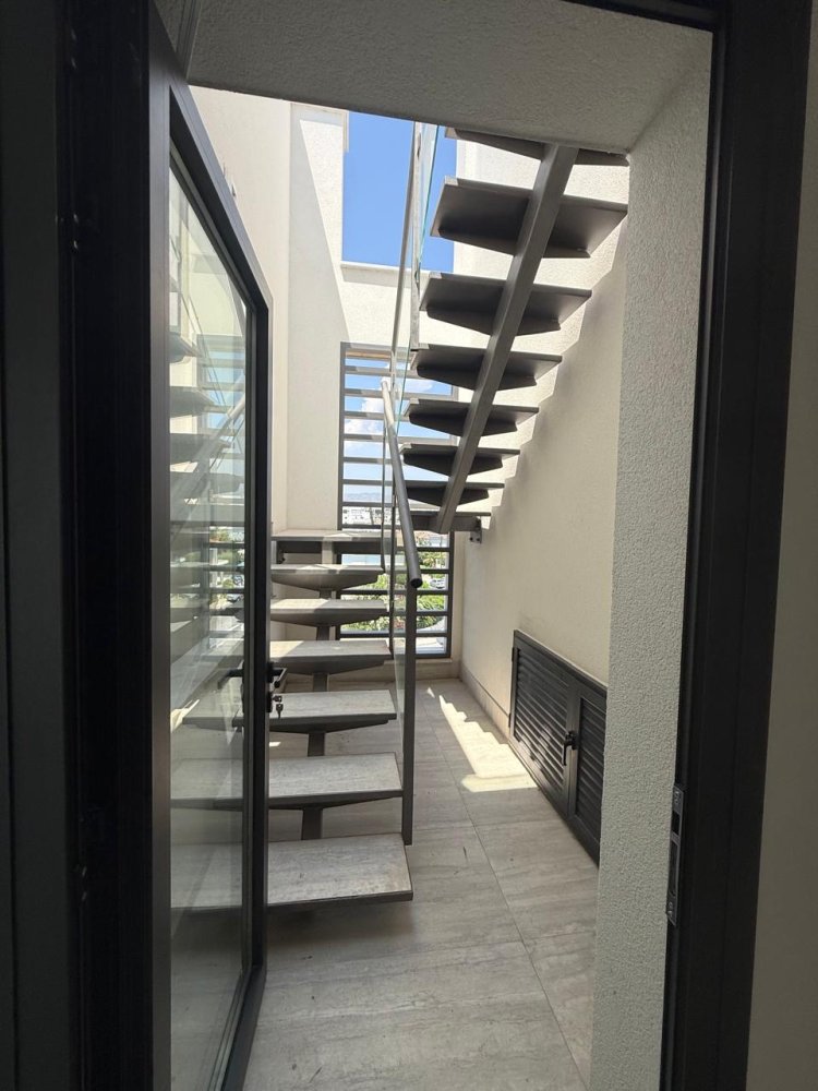 3 bedrooms Penthouse in Germasogeia, Limassol, Cyprus No. 62308