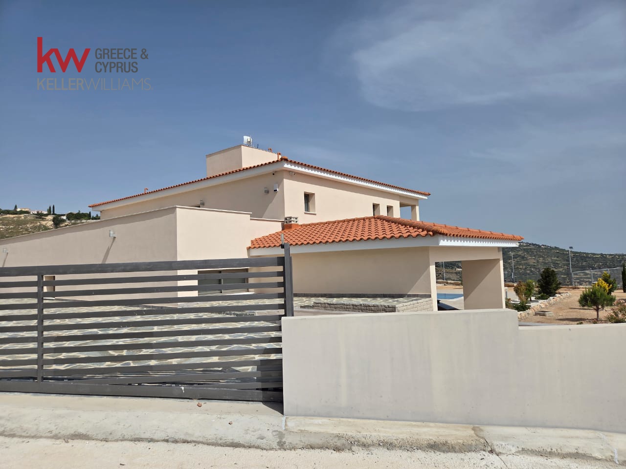 4 bedrooms Villa in Akoursos, Paphos, Cyprus No. 61195