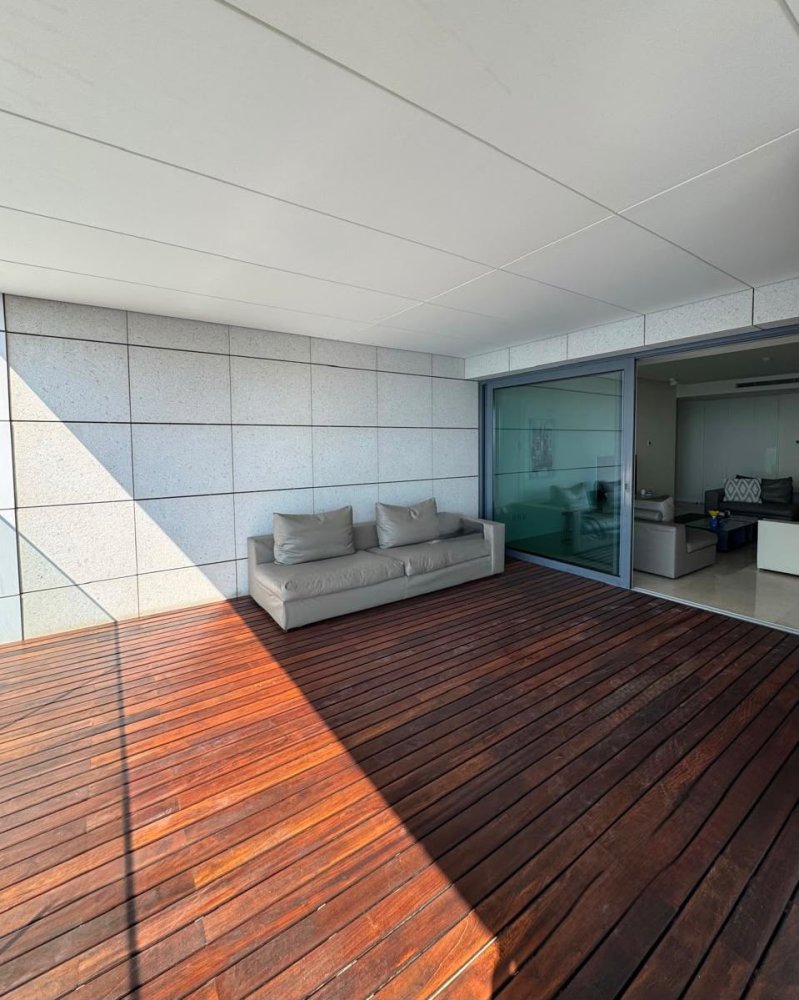 4 bedrooms Apartment in Neapolis, Limassol, Cyprus No. 62144