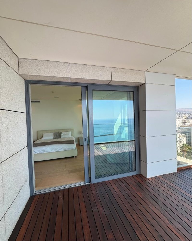 4 bedrooms Apartment in Neapolis, Limassol, Cyprus No. 62144