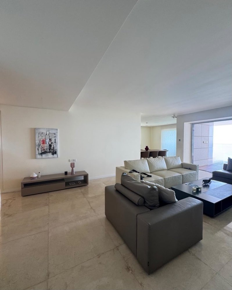 4 bedrooms Apartment in Neapolis, Limassol, Cyprus No. 62144