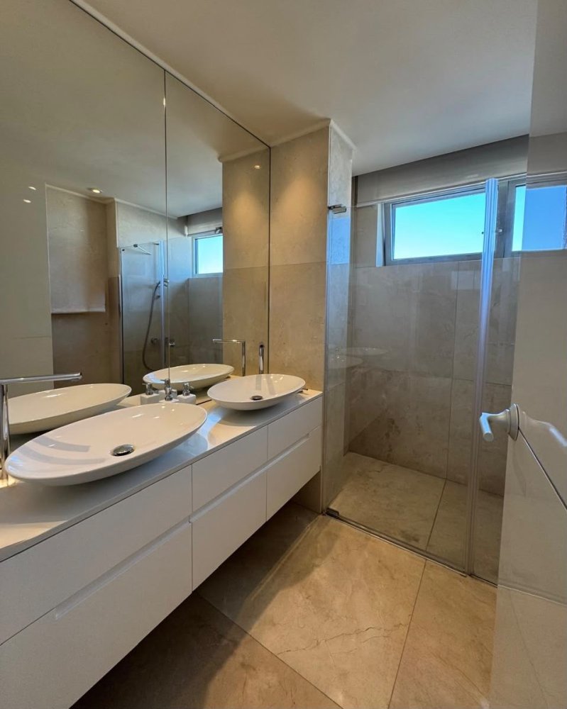4 bedrooms Apartment in Neapolis, Limassol, Cyprus No. 62144