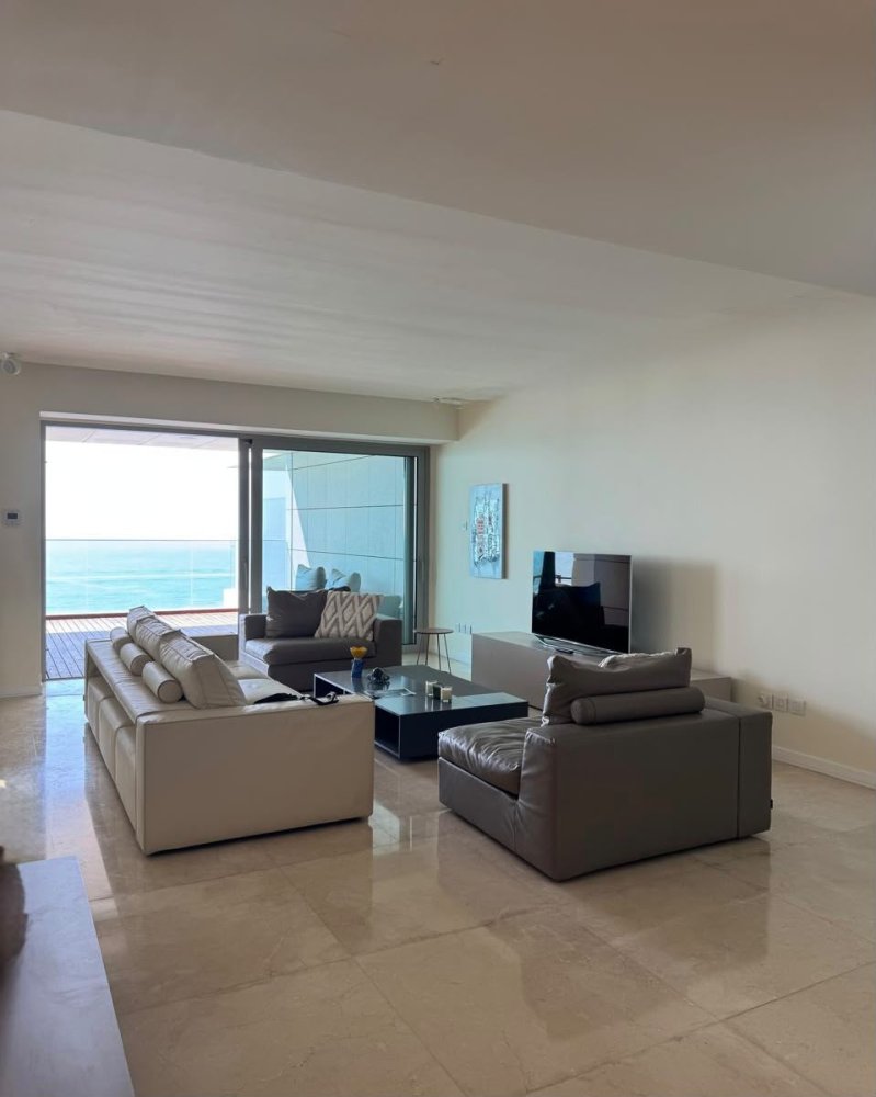 4 bedrooms Apartment in Neapolis, Limassol, Cyprus No. 62144