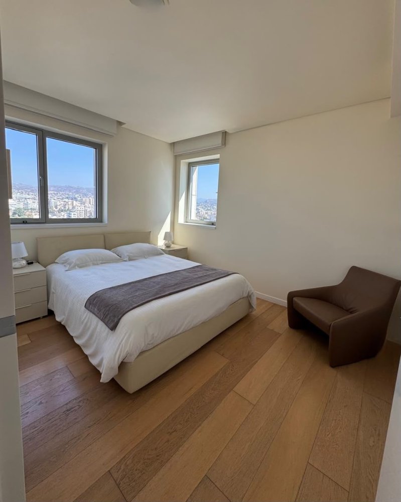 4 bedrooms Apartment in Neapolis, Limassol, Cyprus No. 62144