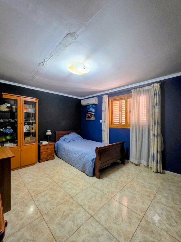 4 bedrooms Villa in Alassa, Limassol, Cyprus No. 61120