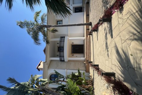 5 dormitorios Villa en Oroklini, Larnaka, Chipre No. 62149