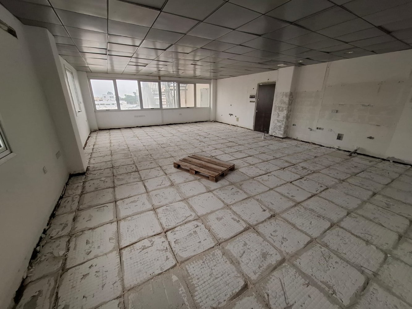 85m2 Office in Paphos, Cyprus No. 61344