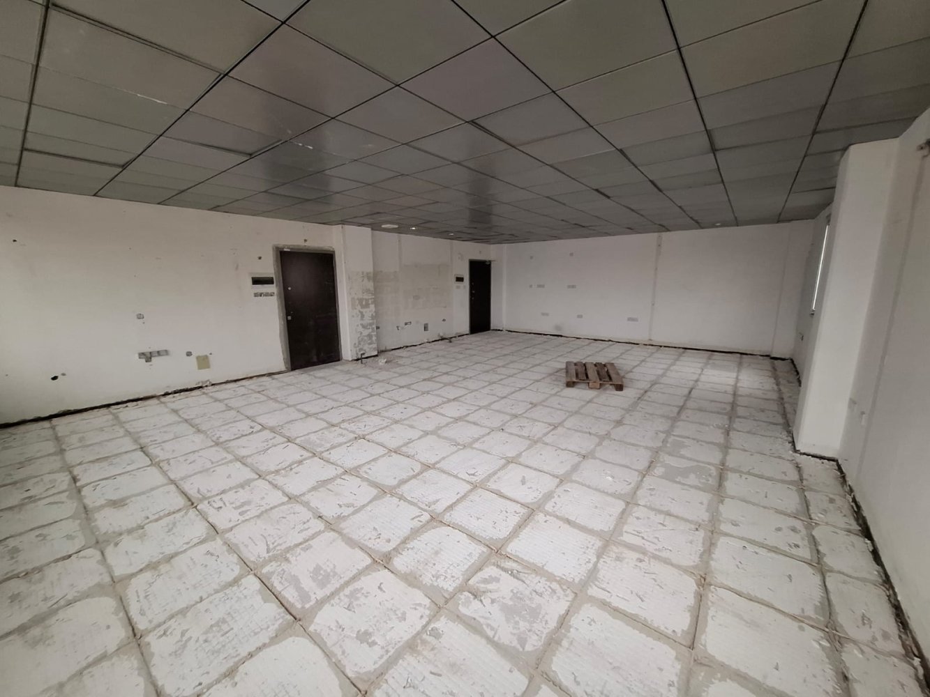 85m2 Office in Paphos, Cyprus No. 61344